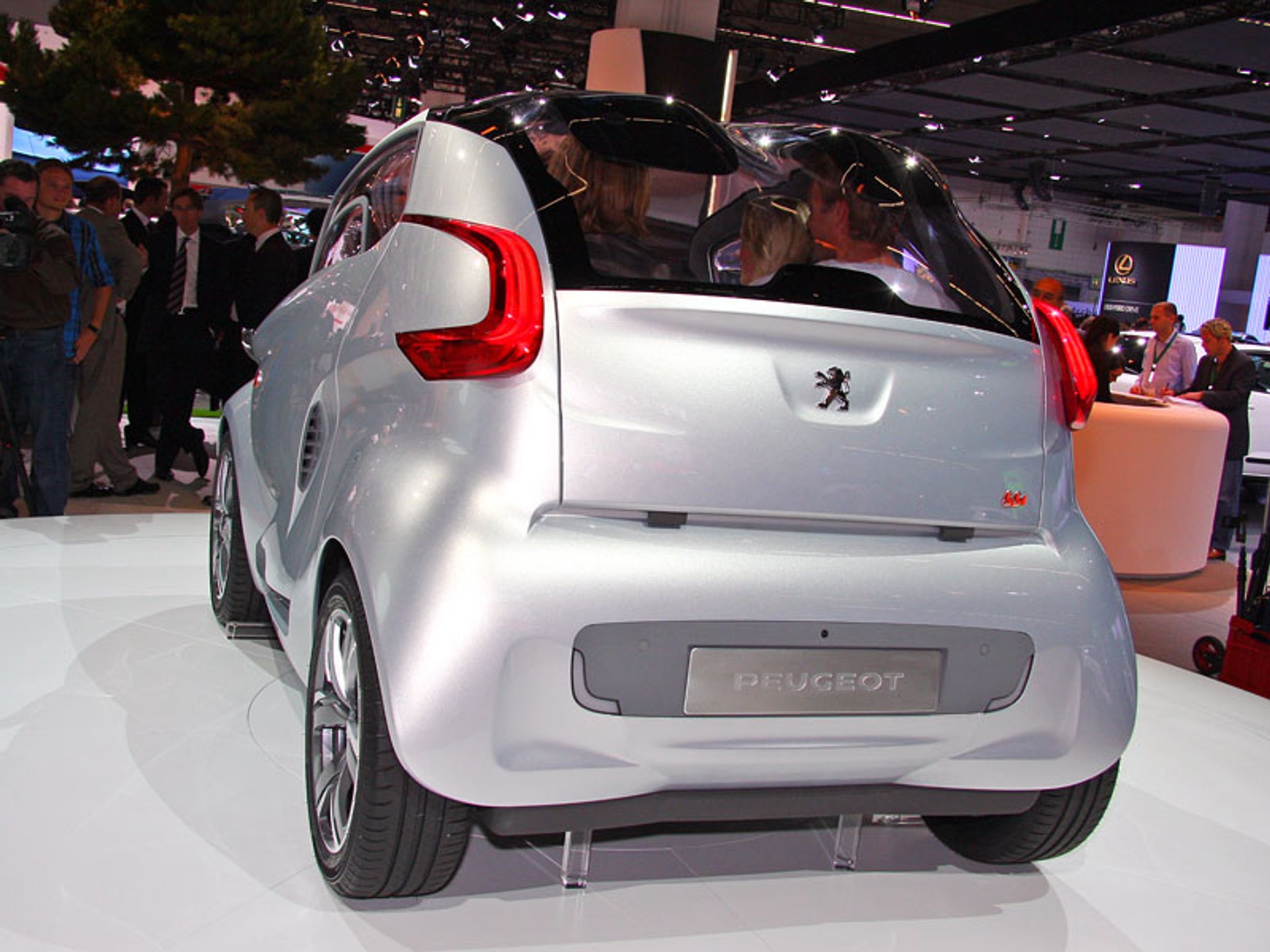 IAA Frankfurt 2009: Peugeot BB1 - wygodny, ale typowo miejski (fotogaleria)