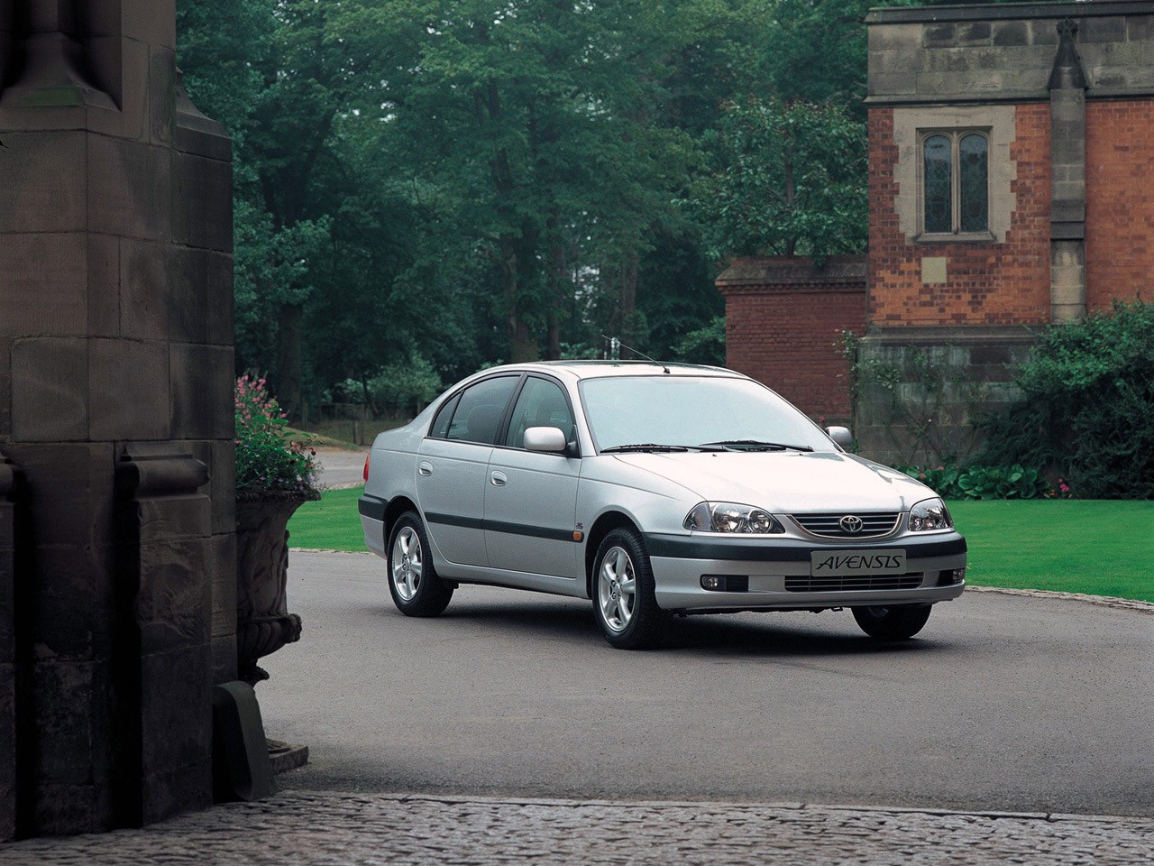 Toyota Avensis 2000 2002