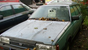 Masz stare auto bez badań technicznych i bez OC? Zaraz je wykreślą z rejestrów