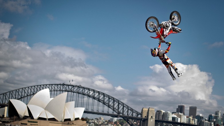 Światowa seria Red Bull X-Fighters 2012