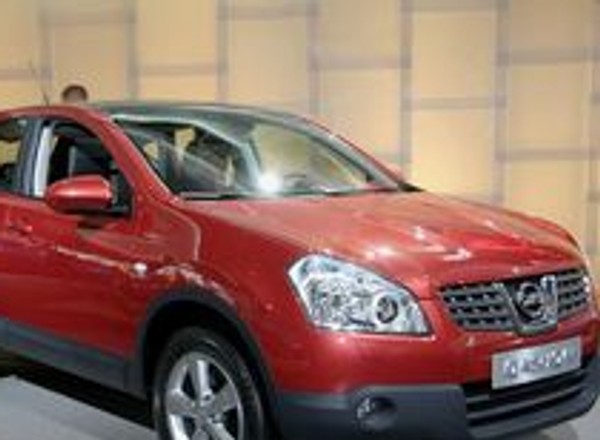 Nissan: Qashqai z przekładnię automatyczną CVT