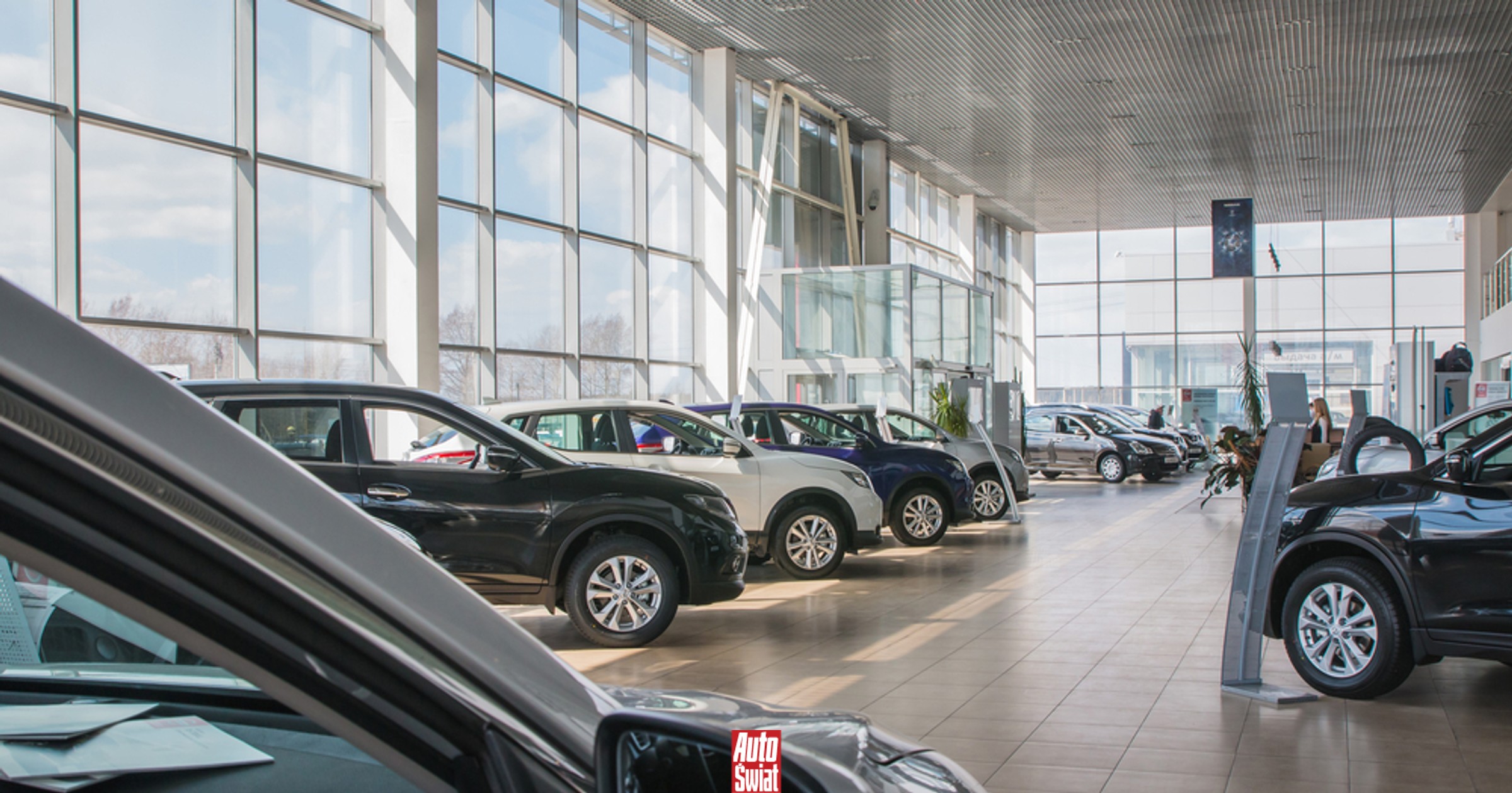 "Nowe" auta, które nie zawsze są nowe. Na co uważać przy zakupie samochodu?