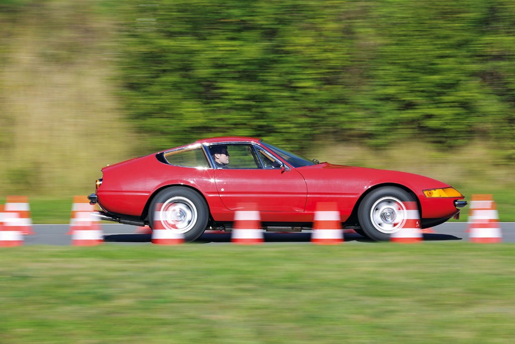 Ferrari 365 GTB/4 "Daytona" - trochę Siłacz, bardziej... organista