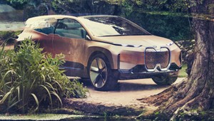 BMW Vision iNext – wyczekiwany koncept okazał się paskudny