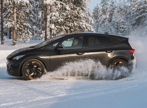 Cupra Born – elektryczna jazda na lodzie