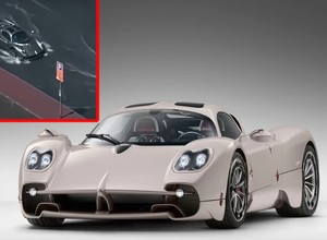 Odwaga czy głupota? Przejazd Pagani Utopią przez podtopione ulice Dubaju [wideo]