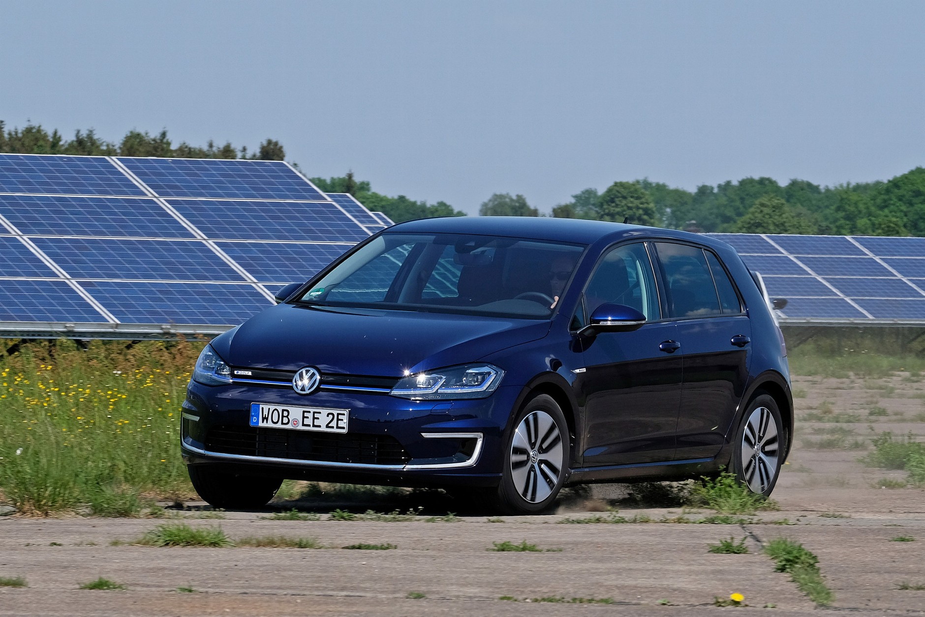 Nissan Leaf i VW e-Golf - porównanie