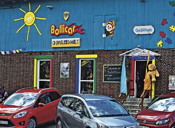 Renault Grand Scenic kontra Ford Grand C-Max, Opel Zafira i Volkswagen Touran