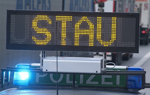 Częste korki to coraz większy problem na niemieckich autostradach.