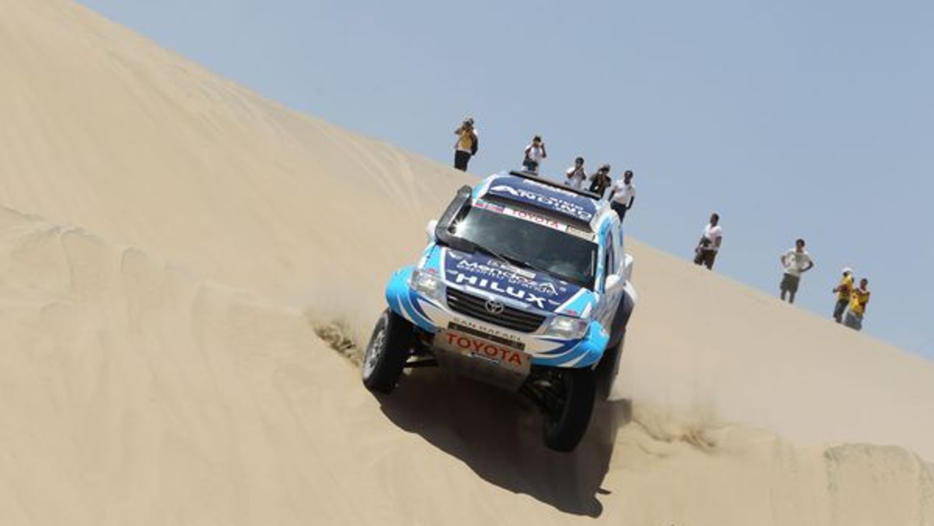 Dakar 2013: Hołowczyc zawiedziony, Sainz utknął na wydmach (2. etap, wyniki, galeria)
