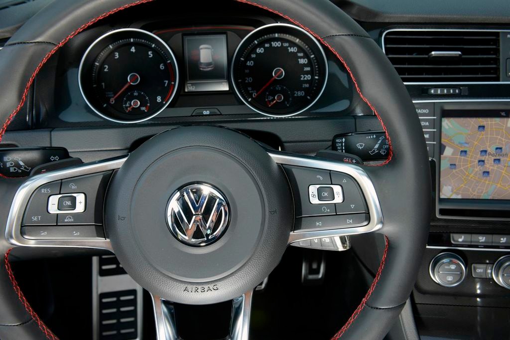 Volkswagen Golf GTI