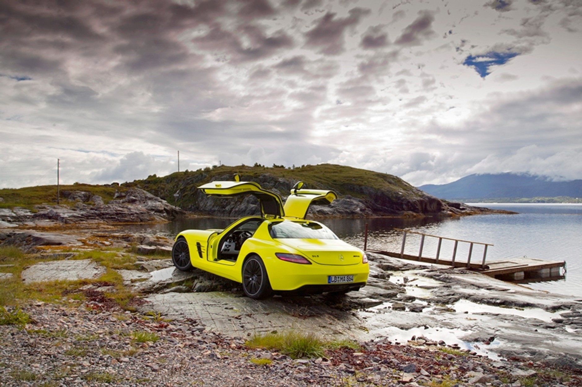 Mercedes SLS AMG E-Cell – z e-pięknem trzeba obcować