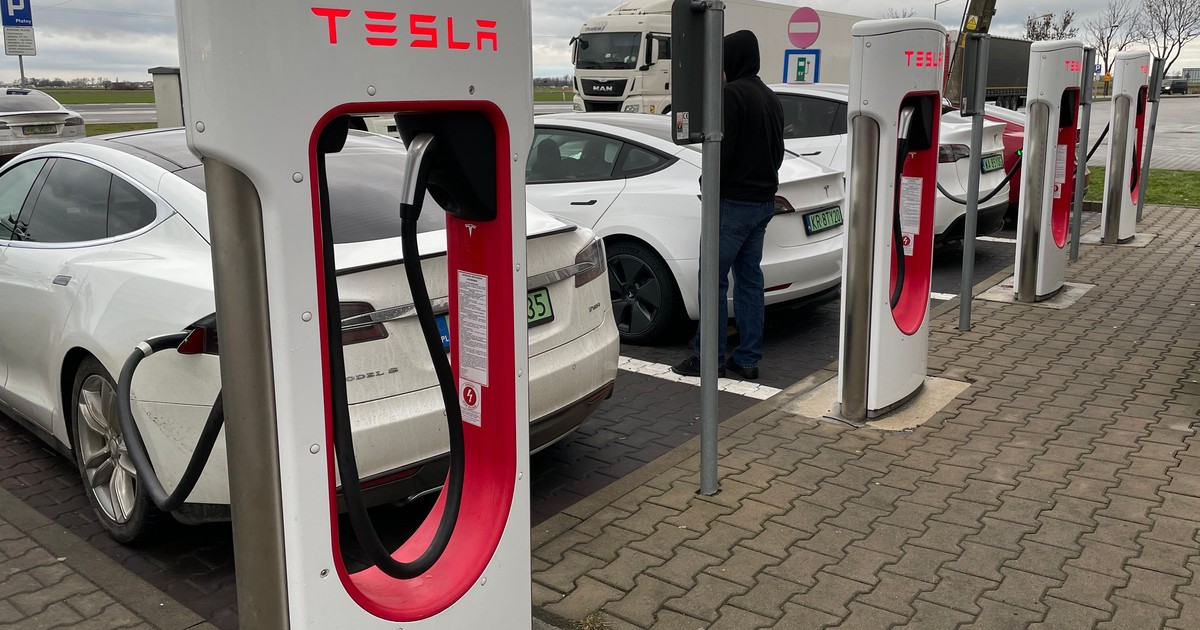 Supercharger Tesli