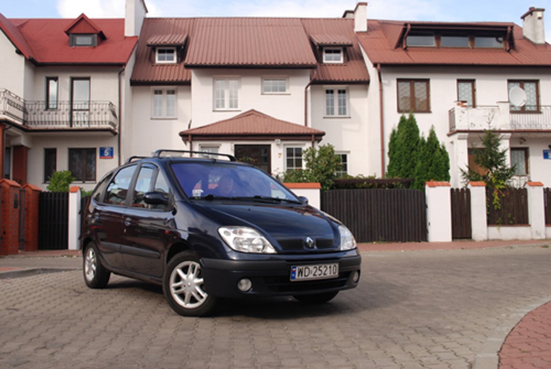 Renault Scenic 2.0 - Więcej swobody