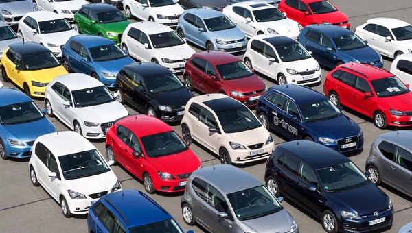 W styczniu dilerzy mogą zostać z „niesprzedawalnymi” autami na placach
