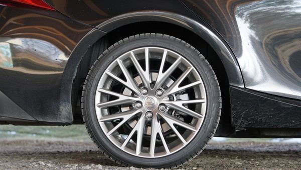 Lexus IS 300 F-Sport - co zmienia nowa nazwa? | TEST