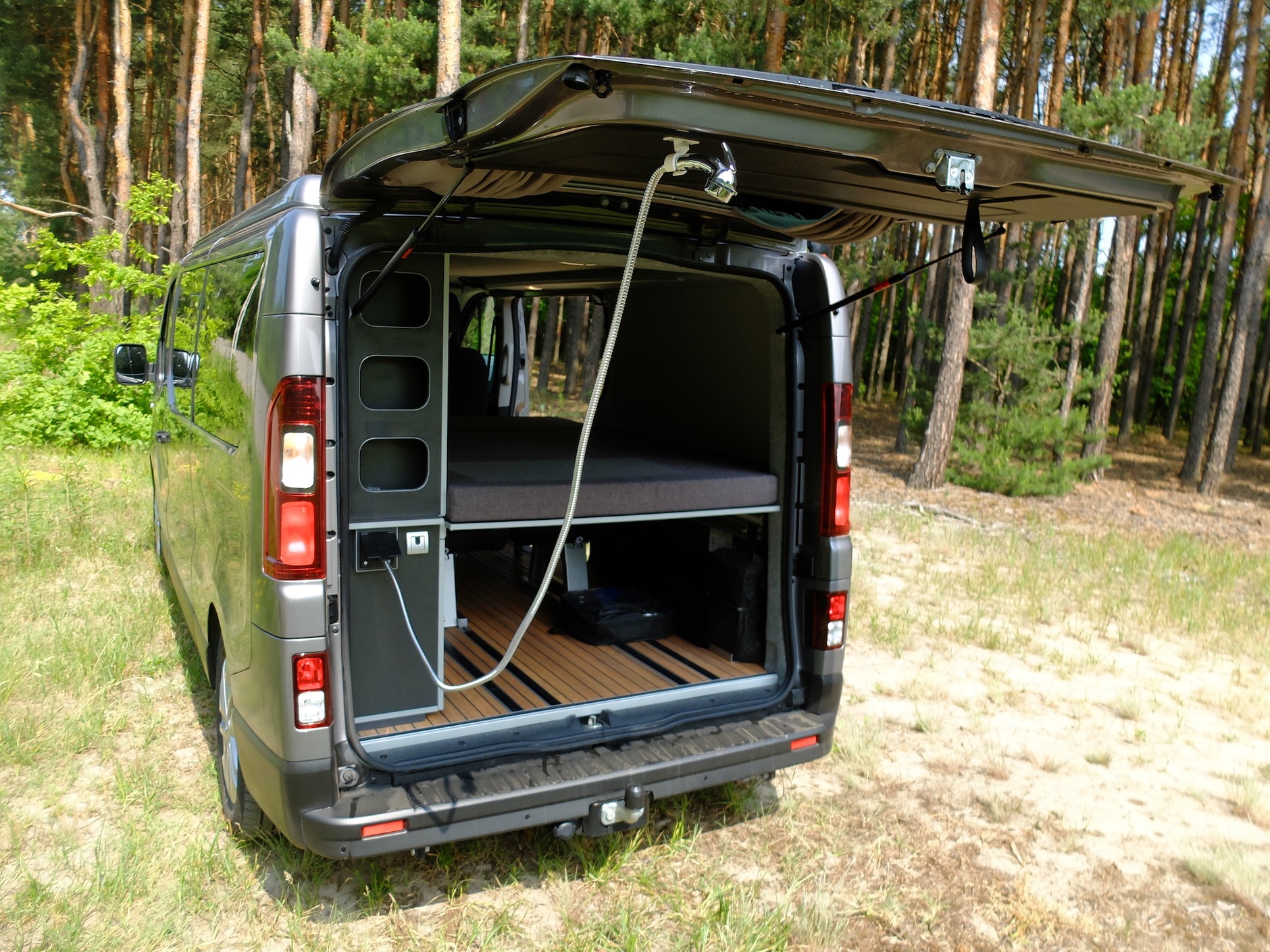 Renault Trafic z zabudową Wavecamper (2021)