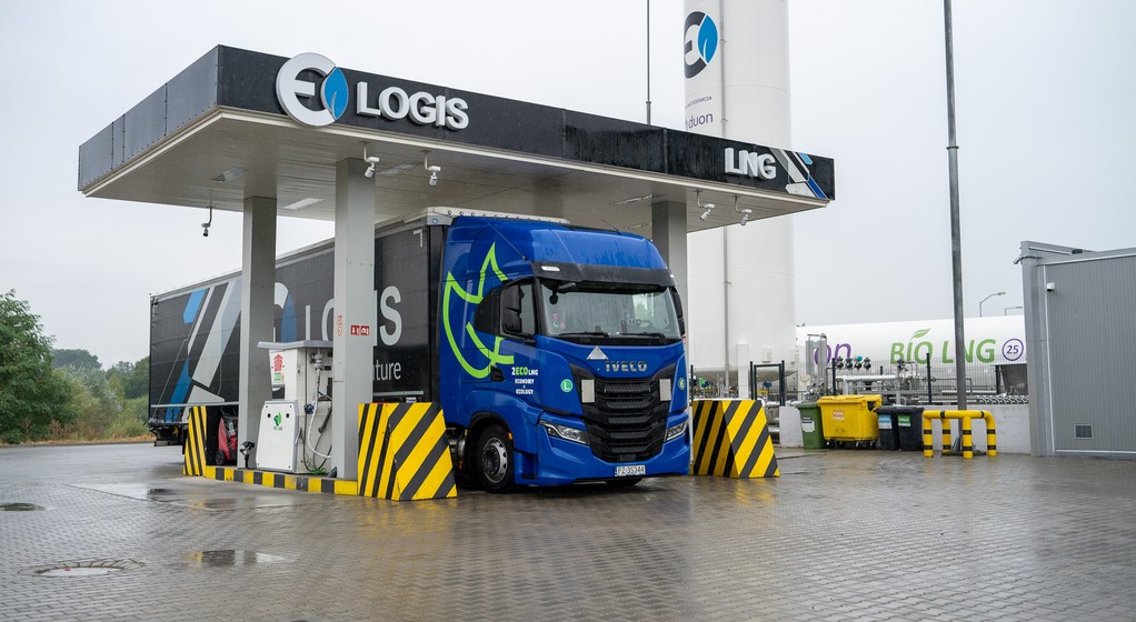 Po raz pierwszy w Polsce do zbiorników ciężarówki zatankowano bioLNG. Iveco S-Way Natural Gas