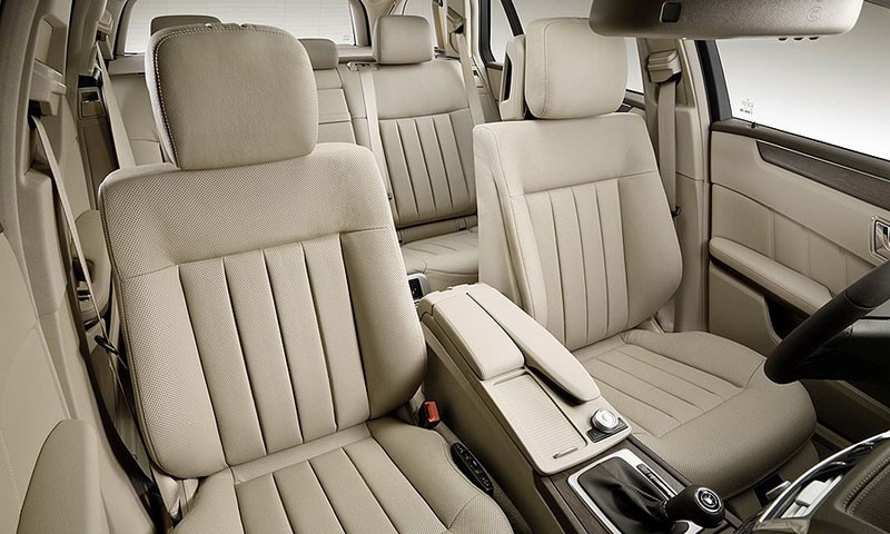 IAA Frankfurt 2009: Mercedes-Benz E-Klasa kombi - nie udało się dotrzymać tajemnicy