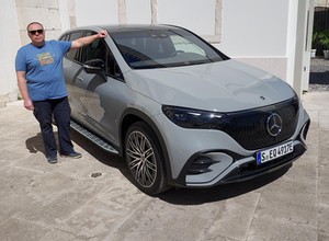 Jeździliśmy nowym Mercedesem EQE SUV. Ma elektryczny napęd i cztery skrętne koła