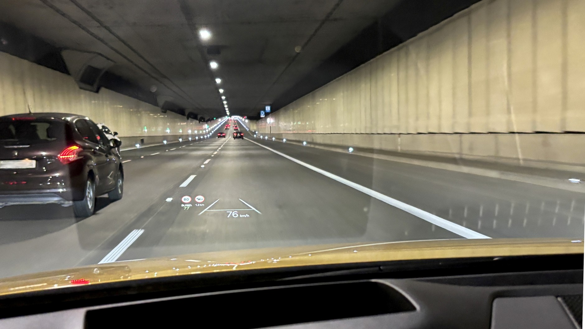 Sposób na odcinkowy pomiar prędkości — nowa funkcja w Kii K4