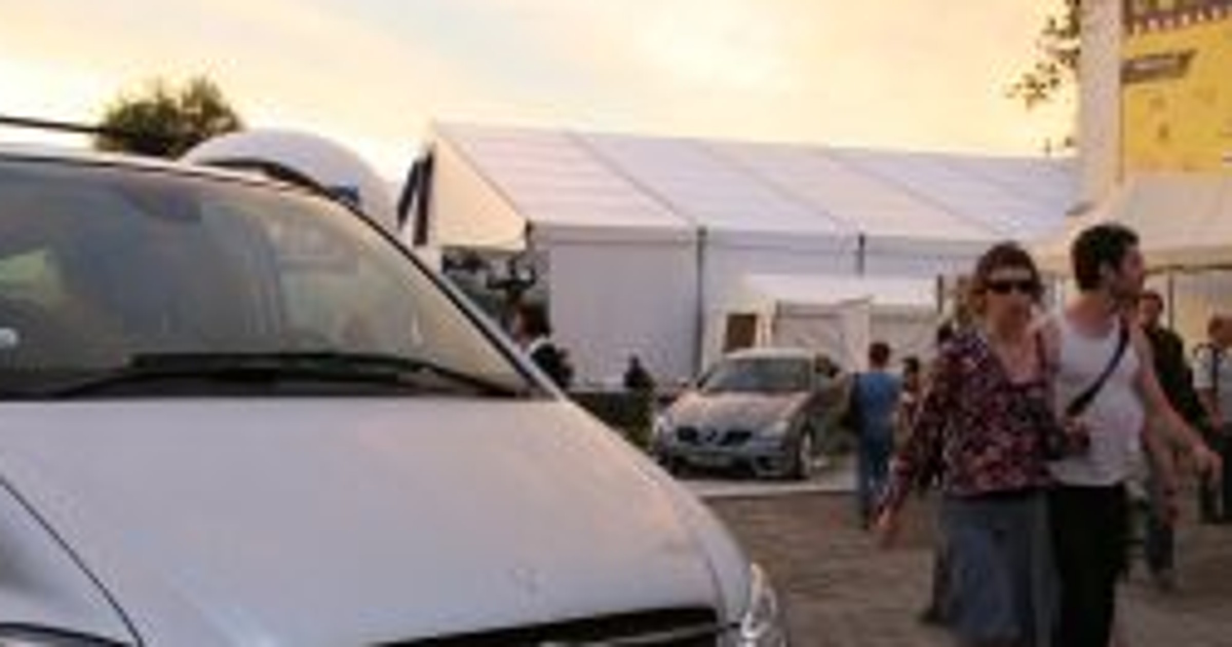 Mercedes-Benz na DWÓCH BRZEGACH