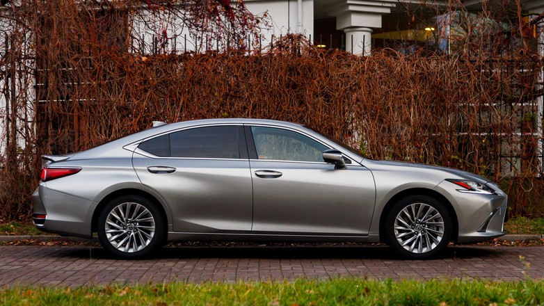 2024 Lexus ES300h