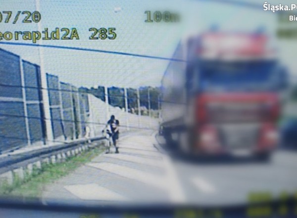 Jechał rowerem po ekspresówce, bo tak poprowadziła go nawigacja!