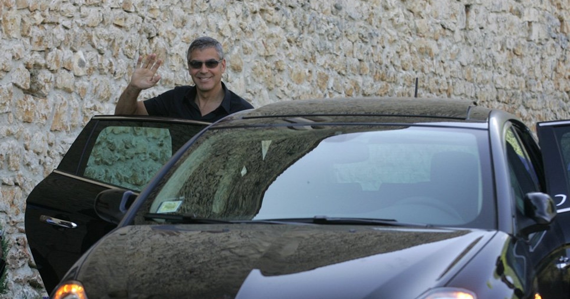 George Clooney z Lancią dla L'Aquila