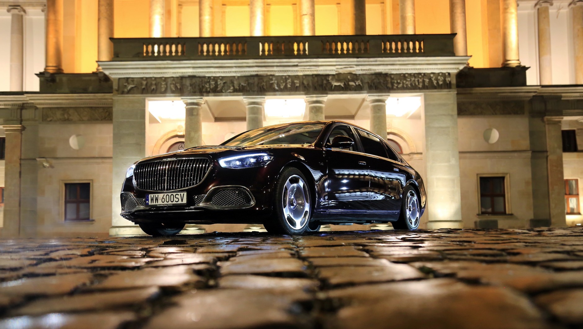 Mercedes-Maybach S680 to aktualnie jedyny model, który ma pod maską V12. Na szczęście to na razie się nie zmieni, a Mercedes przywraca do życia duże silniki