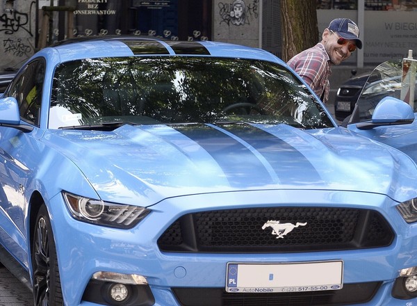 Piotr Kraśko odzyskał prawo jazdy. Po Warszawie jeździ Mercedesem