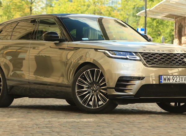 Range Rover Velar D300 - zachwyca niemal w każdym calu