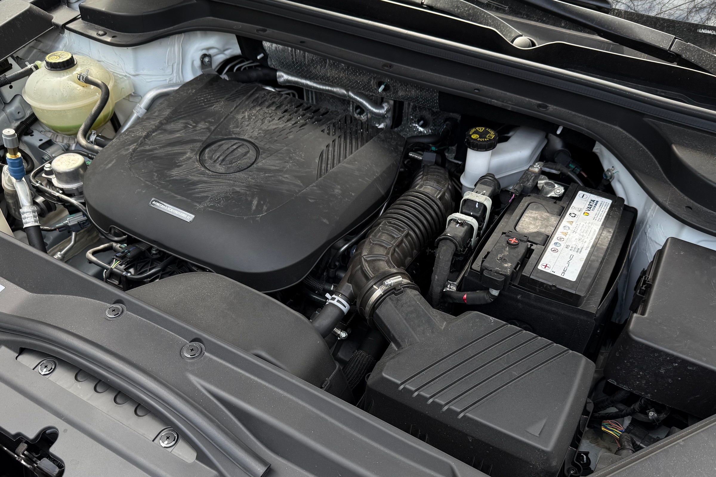 Odpalaj teraz silnik "na dwa razy" i wciskaj sprzęgło. Wydłużysz żywotność silnika i akumulatora