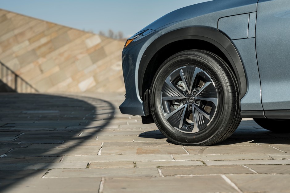 Lexus RZ 450e 2023