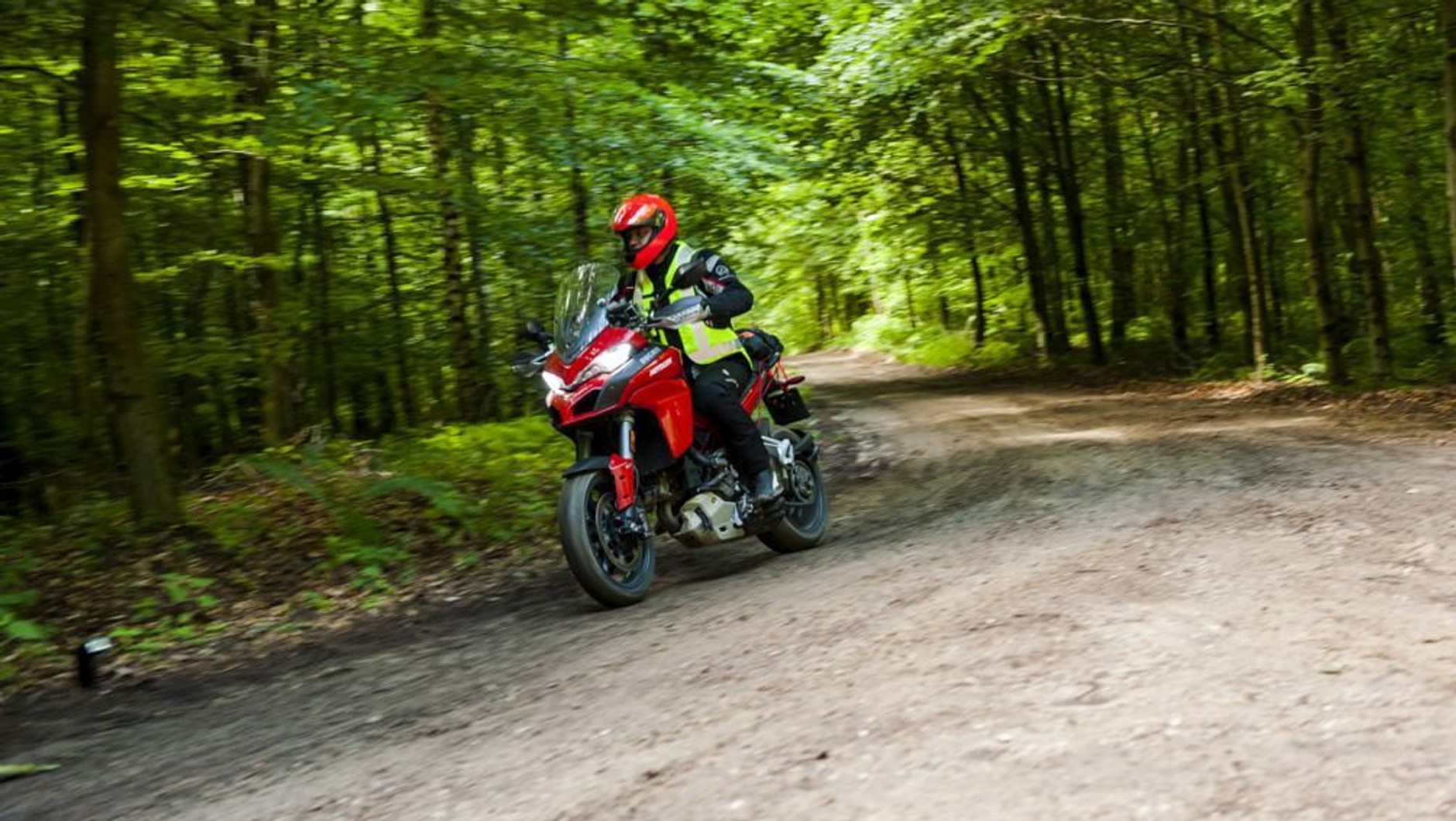 Ducati Multistrada 1200 w lekkim terenie