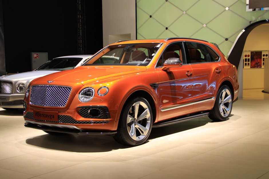 Bentley Bentayga (Frankfurt 2015)
