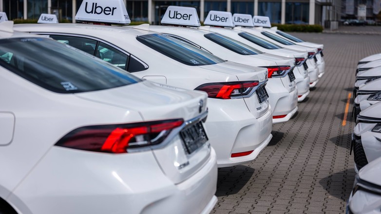 Hybrydowe Toyoty na taksówki