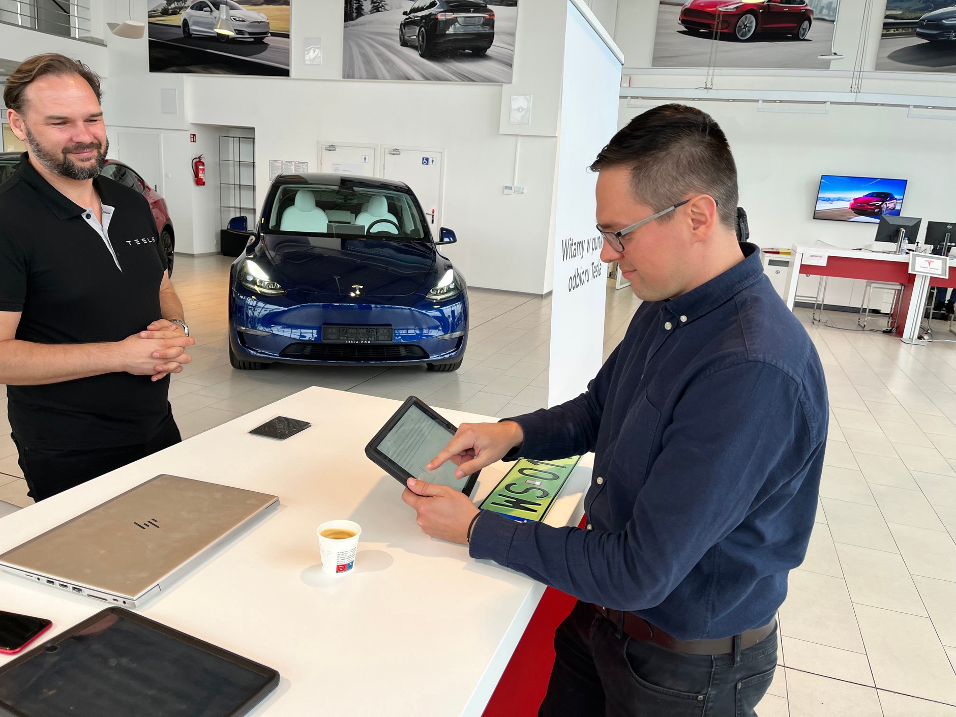 Odbiór nowej Tesli z salonu w Warszawie