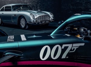 Tak powinien jeździć agent 007? Vettel i Stroll zamienili bolidy na bondowskiego Astona