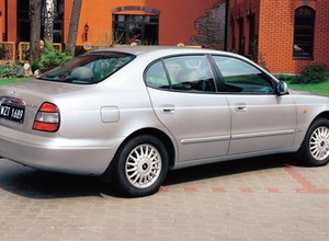 Daewoo Leganza, czyli luksus z lat 90. - z archiwum Auto Świata