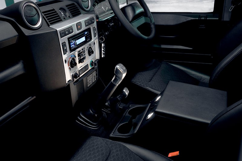 Land Rover Defender SVX: zalotny sześćdziesięciolatek