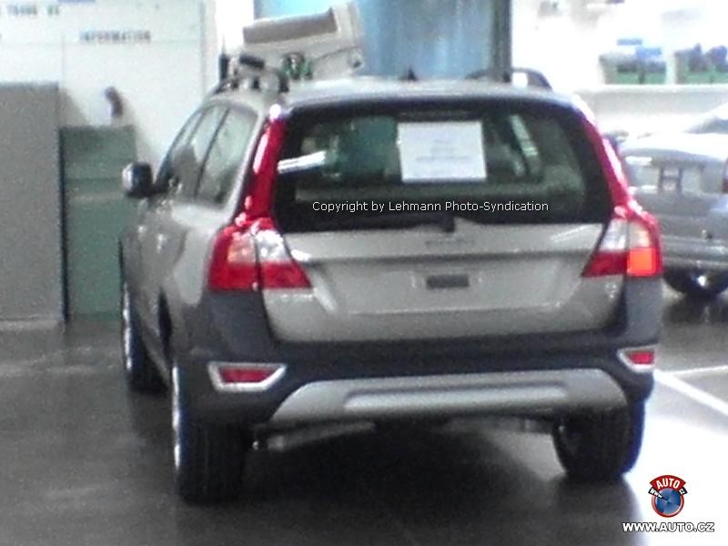 Zdjęcia szpiegowskie: nowe Volvo XC70 już bez maskowania