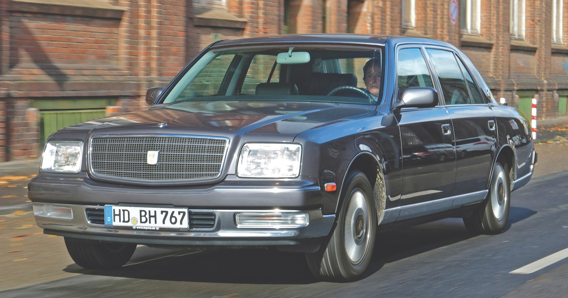 Toyota Century II - drzwi do władzy