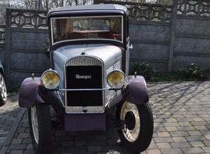 Policja odzyskała skradzione auto. Ma ponad 90 lat!
