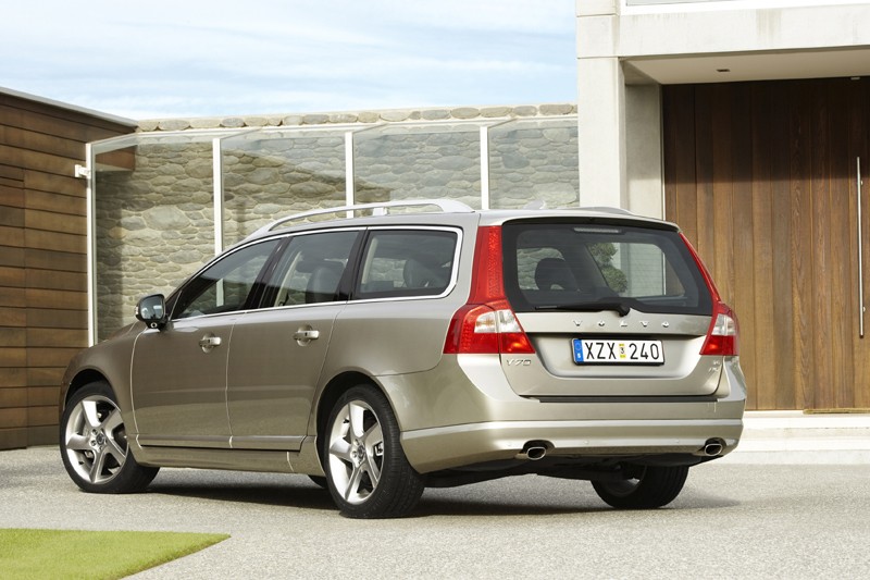 Nowe Volvo V70: KOMBInacja mocy, przestrzeni i bezpieczeństwa