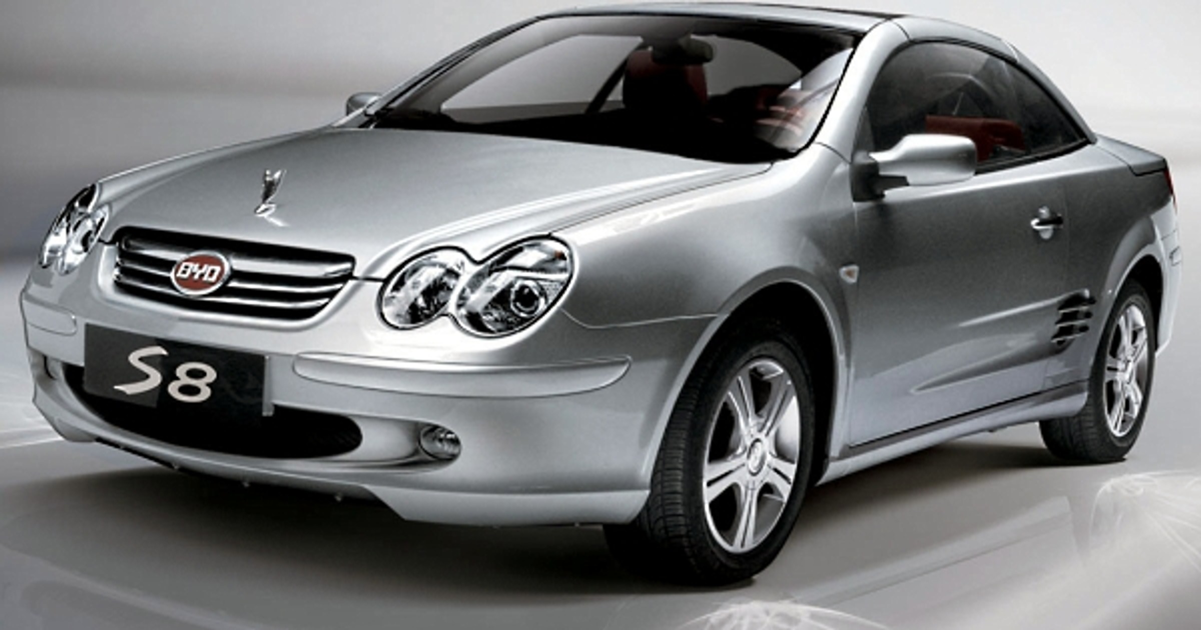 BYD S8