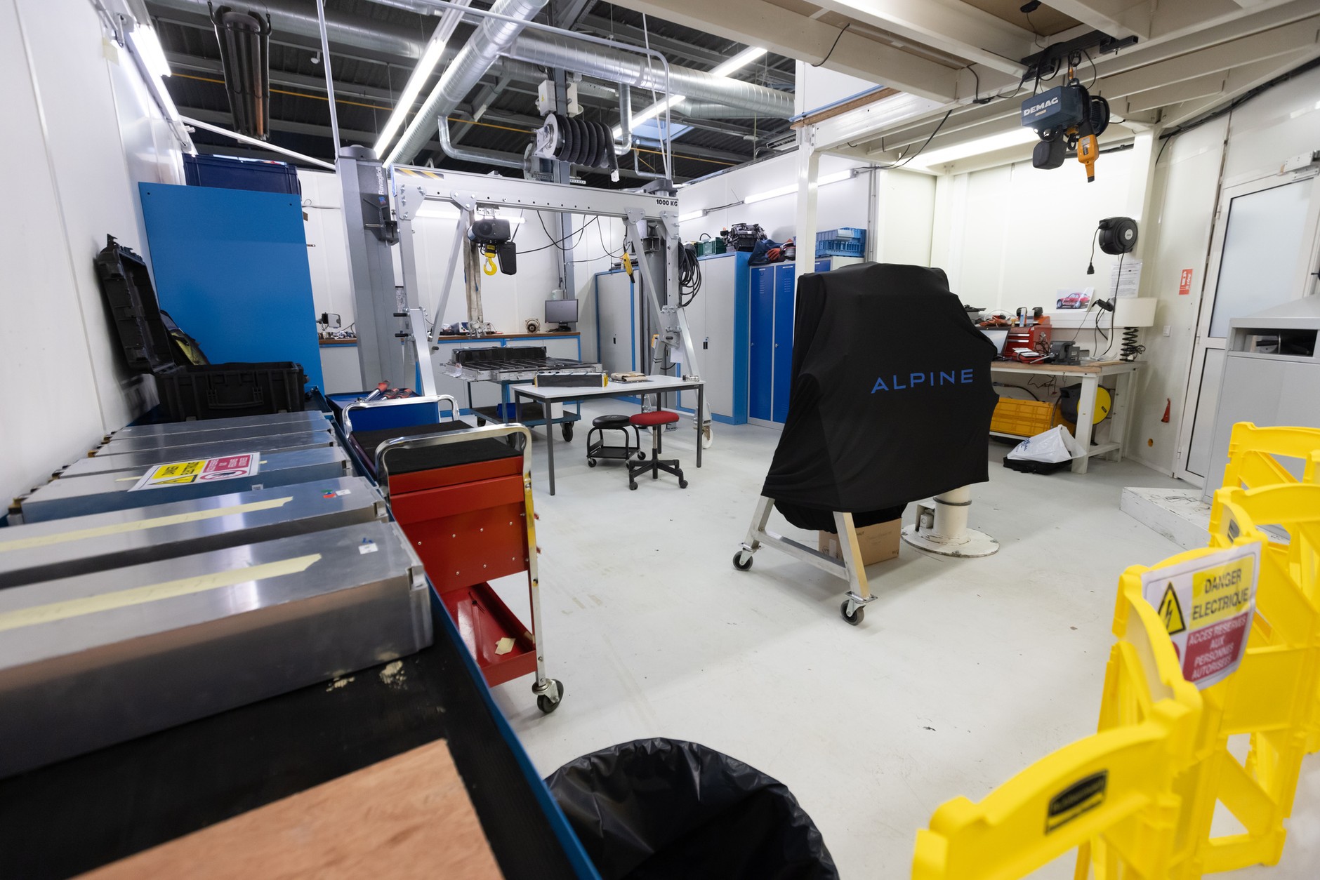 Centrum badawcze samochodów Alpine w Les Ulis