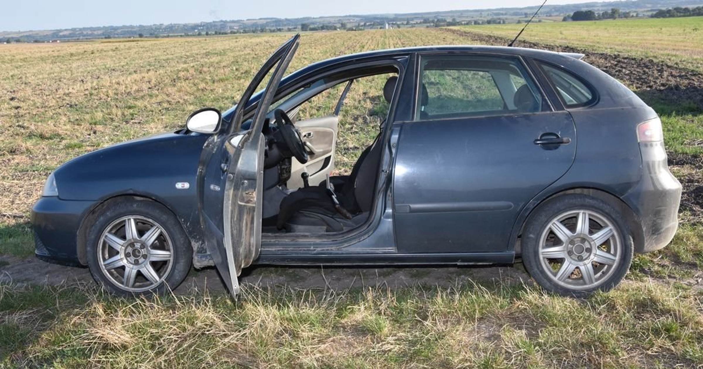 Policjanci musieli go ścigać. Był pijany, za to miał przy sobie broń