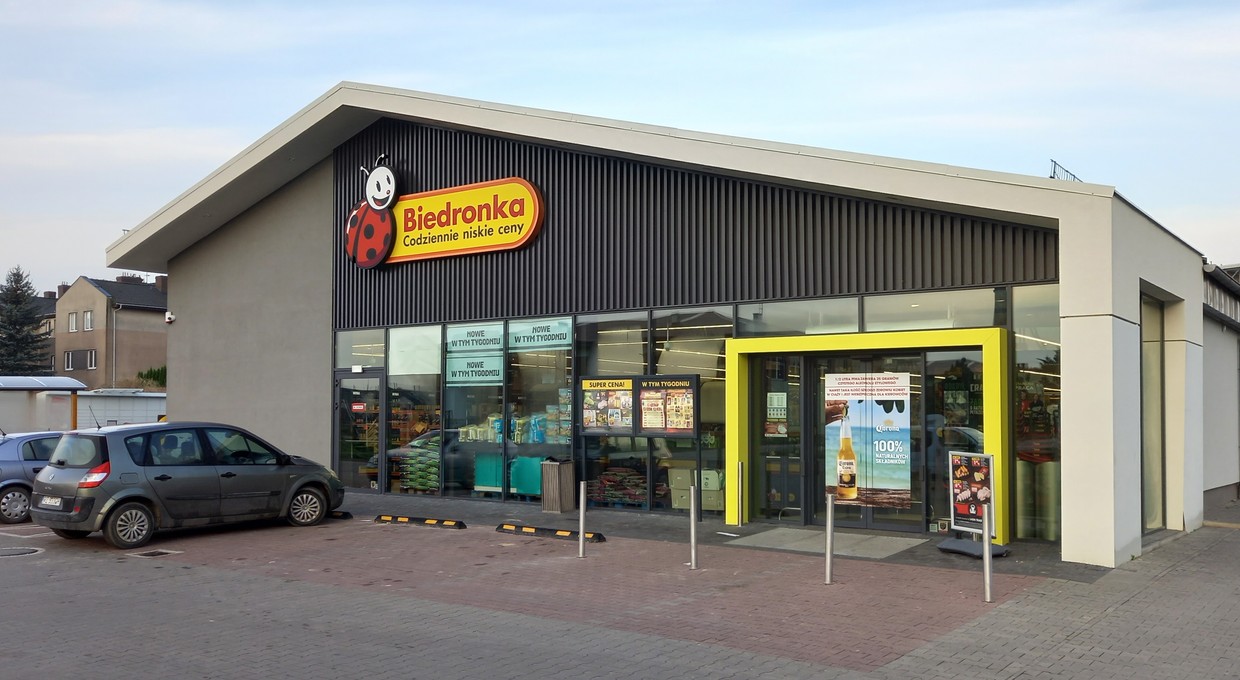 Na parkingach pod Biedronką testują nowy system. Kierowcy już się nie prześlizgną