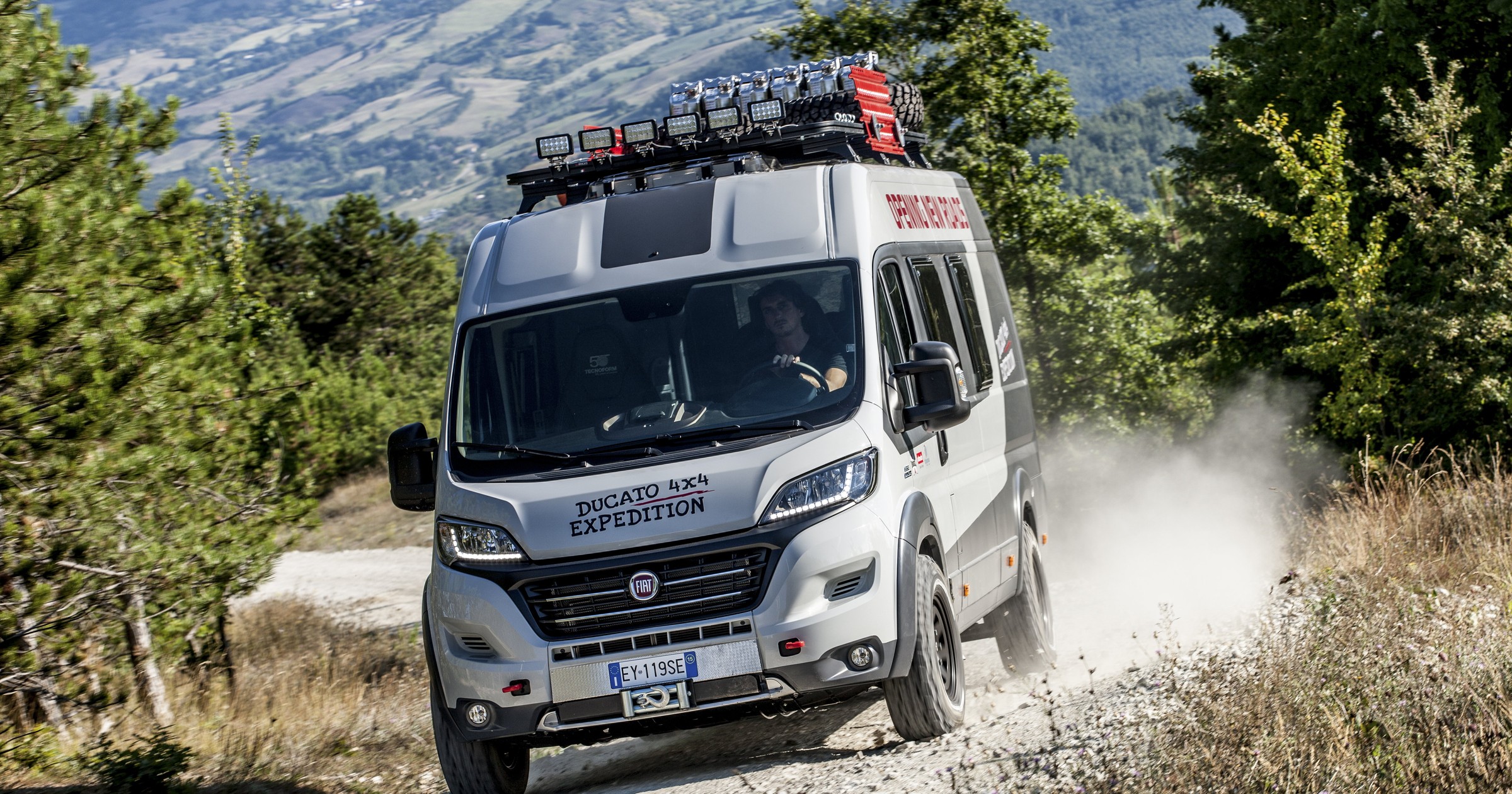 150827_Fiat-Professional_Ducato-4x4-Expedition_01